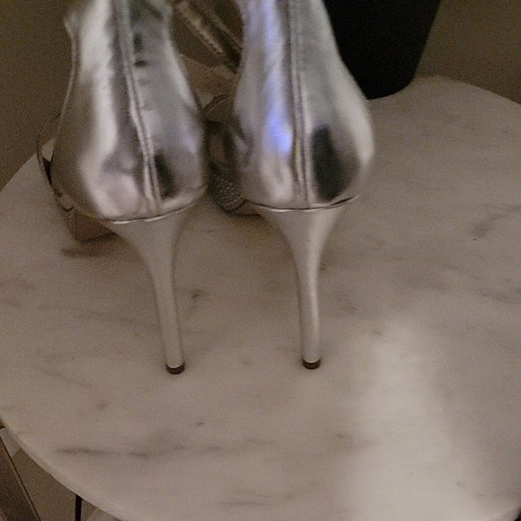 Skechers Silver Women's Heels - Picture 3 of 5